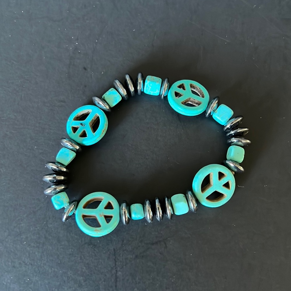 Stretchy Turquoise Peace Sign Bracelet